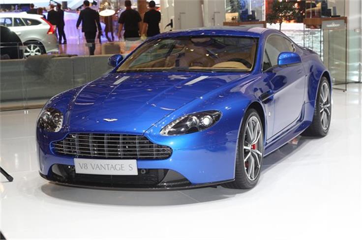 V8 Vantage S adds 10bhp and loses 30kg to standard car.